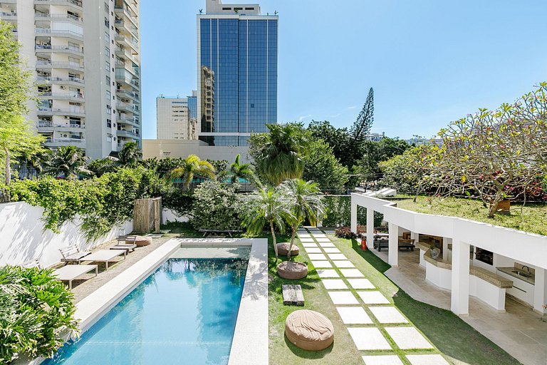 Great 8 bedroom house in Barra da Tijuca