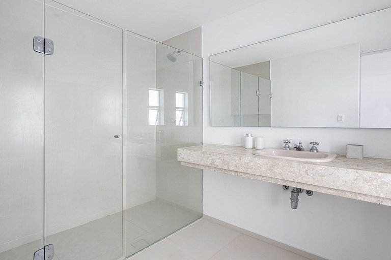 Great 8 bedroom house in Barra da Tijuca