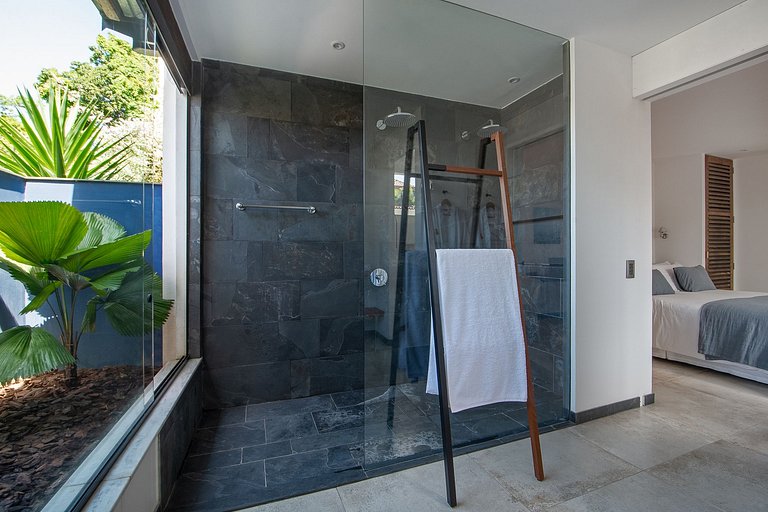 Luxuosa mansão no alto de Santa Teresa - San004