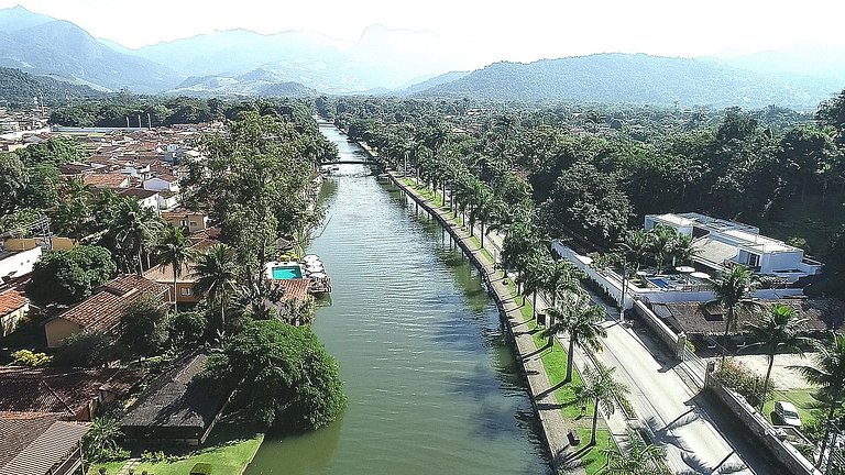 Casa à Beira-Rio com Piscina - Paraty Pty001