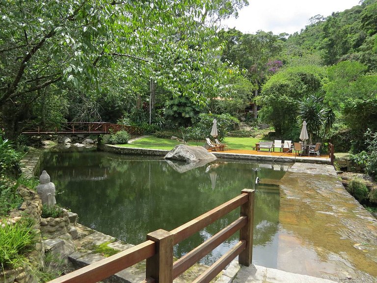 House with waterfall in Petrópolis