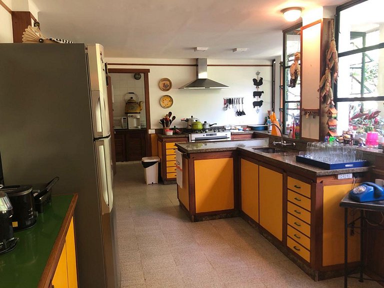 Casa de campo com cachoeira em Petrópolis - Pet001