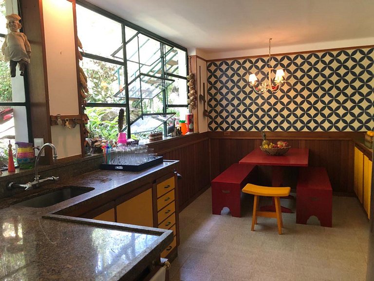 House with waterfall in Petrópolis