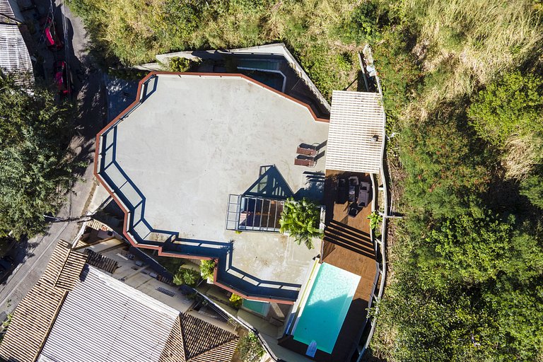 Manoir avec de belles vues sur la mer à Joa