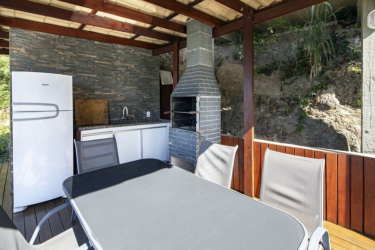 Villa with beautiful sea views in Joa