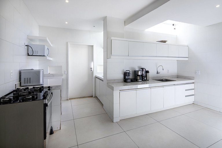 Villa with beautiful sea views in Joa