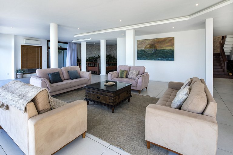 Villa with beautiful sea views in Joa