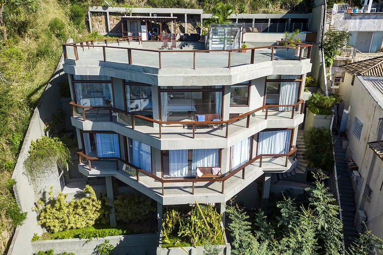 Villa with beautiful sea views in Joa