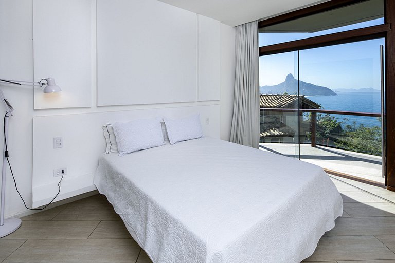 Villa con splendida vista sul mare a Joa
