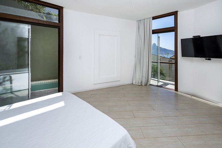 Villa with beautiful sea views in Joa