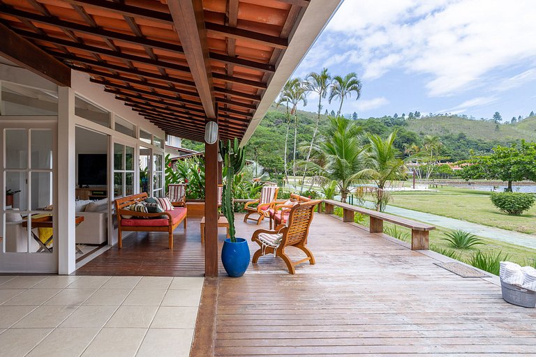 Casa junto al mar en Angra dos Reis