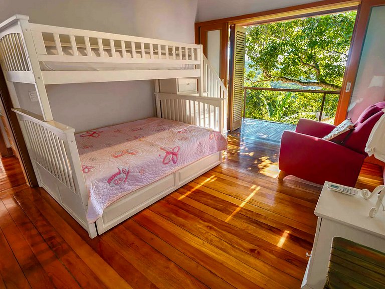 Magnificent villa with views in Búzios