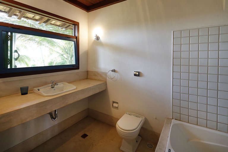 Charming hilltop villa in Itacaré