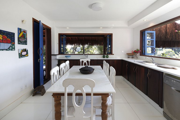 Charming hilltop villa in Itacaré