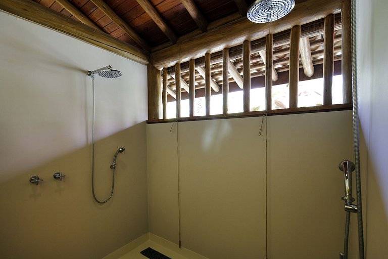 Villa with large pool in Trancoso