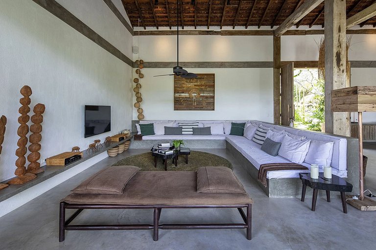 Luxury house with 5 suites in Trancoso