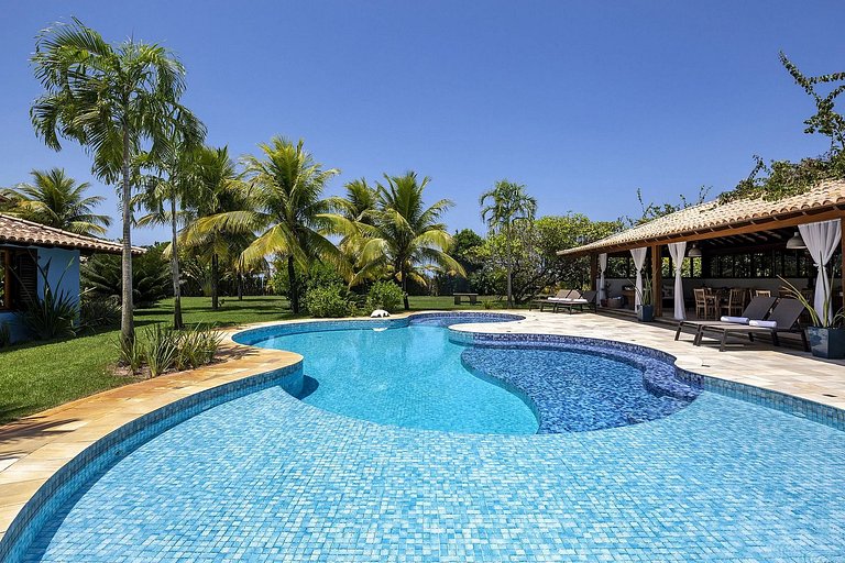 Charmosa villa frente mar em Trancoso