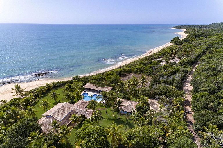 Charmosa villa frente mar em Trancoso