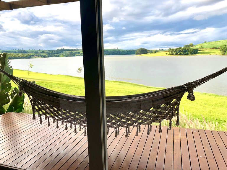 Lindas villas de campo em Itaí