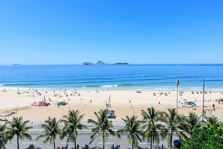 Linda cobertura frente mar em Ipanema