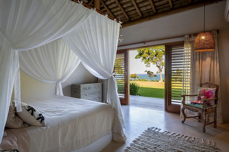 Sumptuous villa with pool in Trancoso