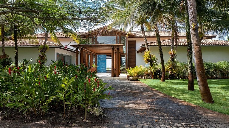 Casa frente mar em Arraial d'Ajuda - Adj008