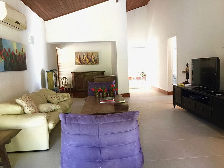 Beachfront house in Arraial d'Ajuda - Adj008