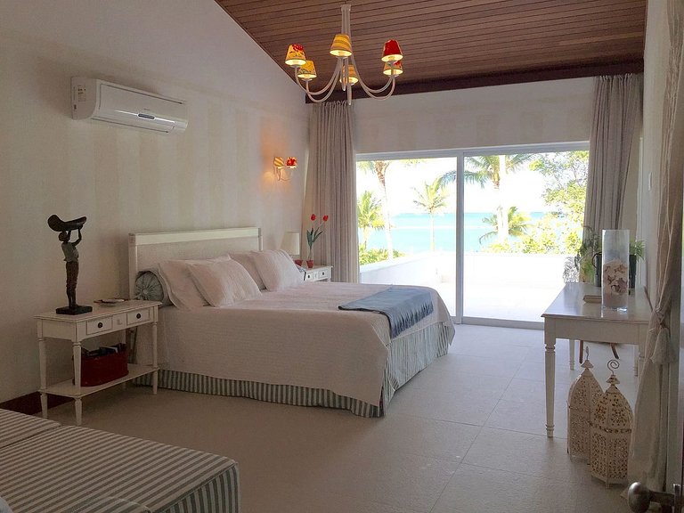 Beachfront house in Arraial d'Ajuda - Adj008