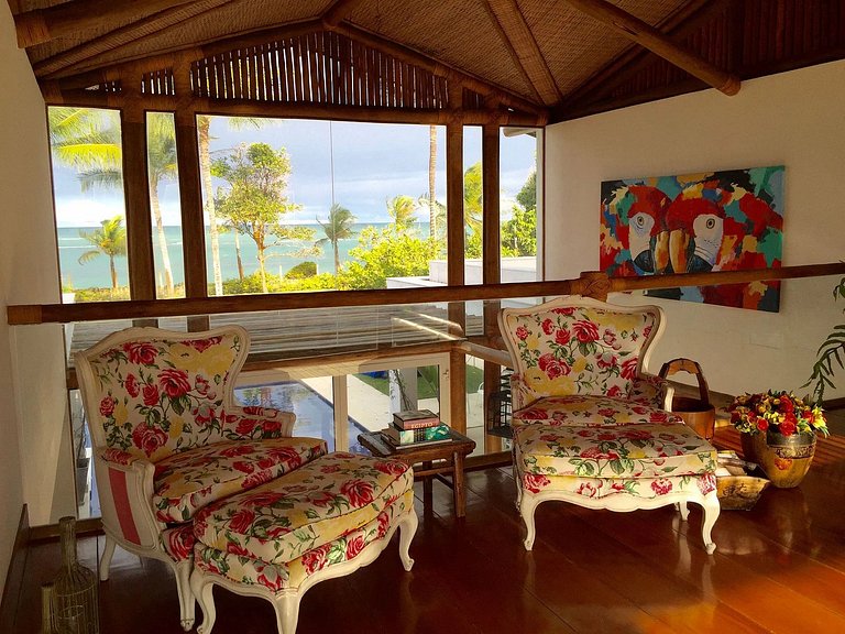 Casa frente mar em Arraial d'Ajuda - Adj008