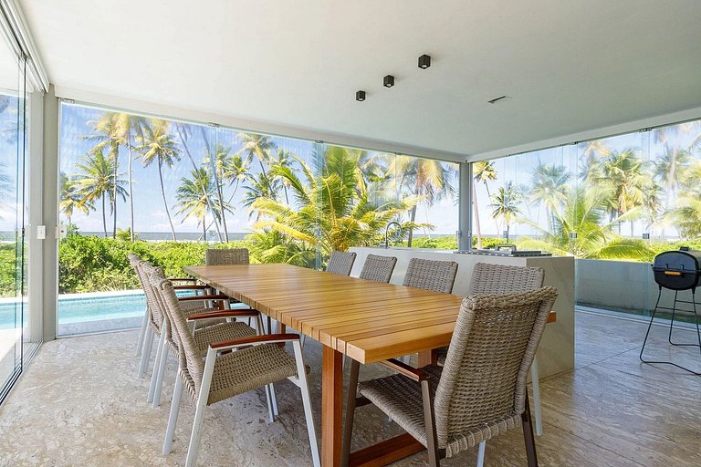 Beautiful sea front villa in Camaçari