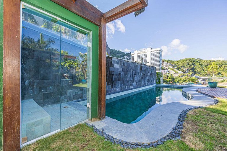 Hermosa casa junto al mar en Leblon