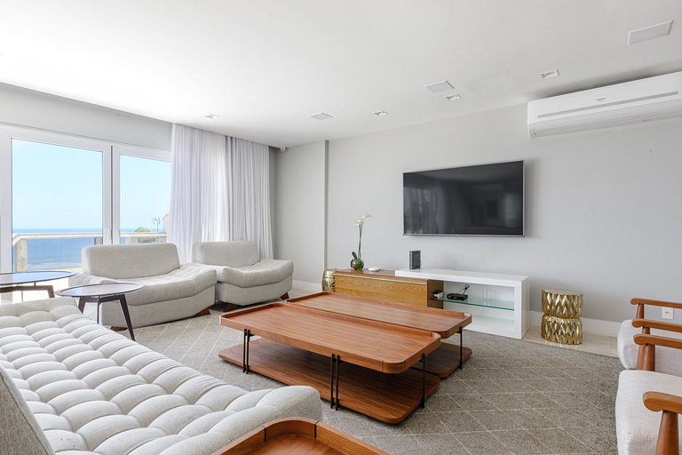 Great duplex penthouse in Barra da Tijuca