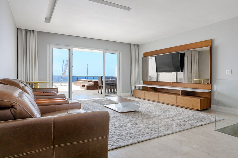Great duplex penthouse in Barra da Tijuca