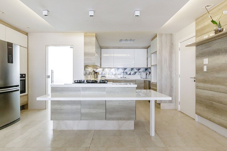 Great duplex penthouse in Barra da Tijuca