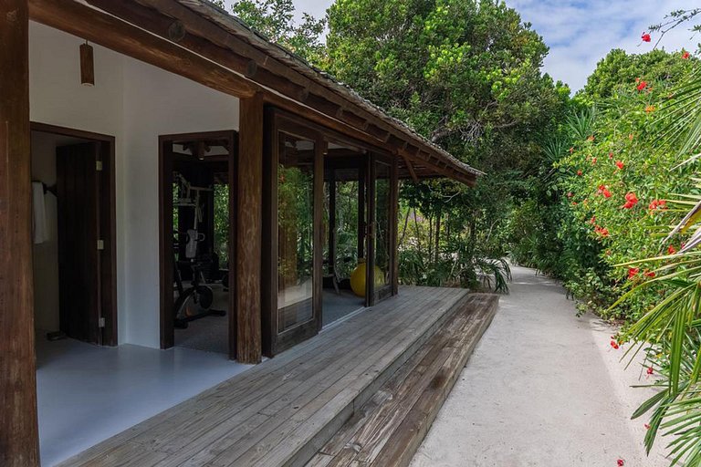 House facing the sea with swimming pool in Trancoso