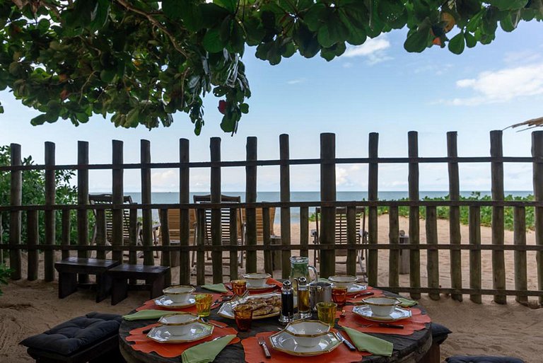 House facing the sea with swimming pool in Trancoso