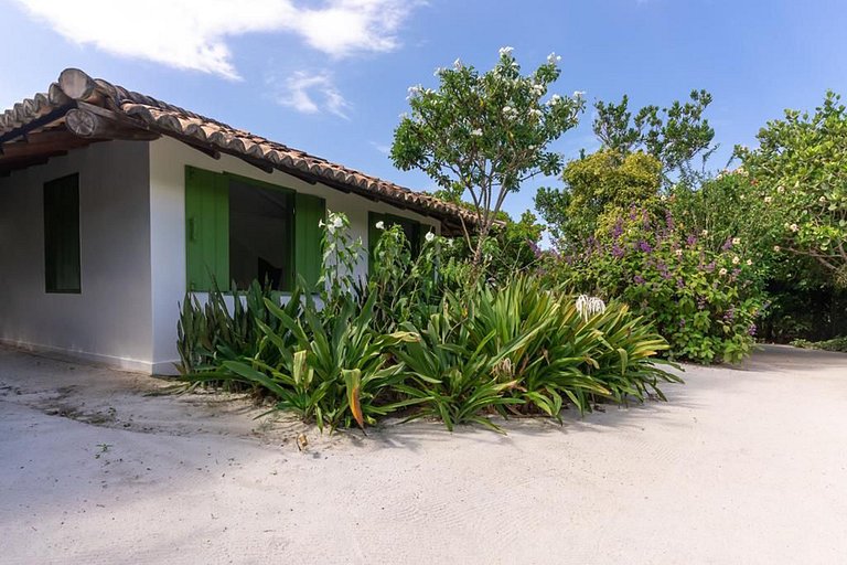 House facing the sea with swimming pool in Trancoso
