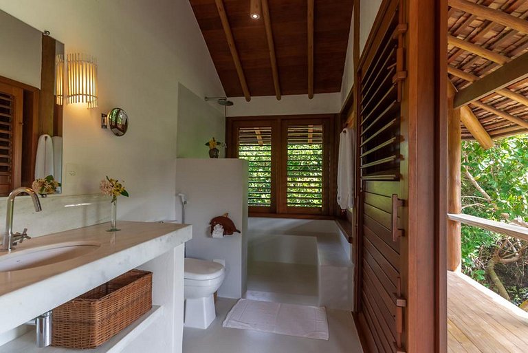 House facing the sea with swimming pool in Trancoso