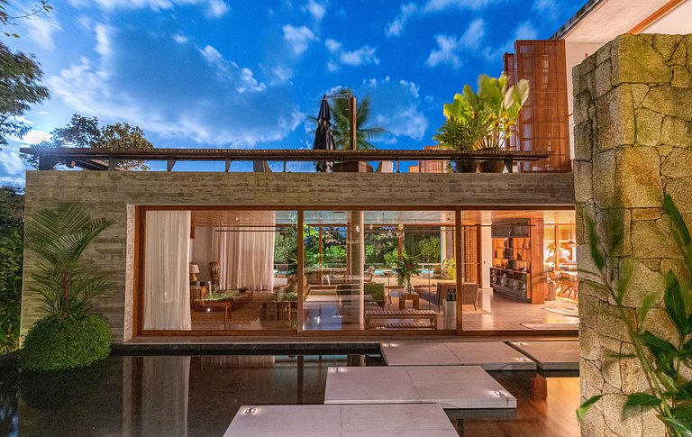 Luxury villa in Itacaré