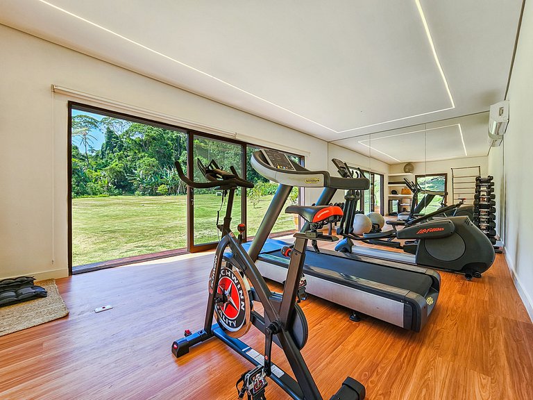 Villa de 9 suites avec plage privée à Angra dos Reis
