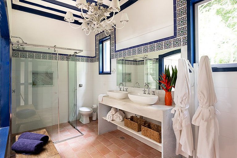 Villa and loft by the sea in Paraty