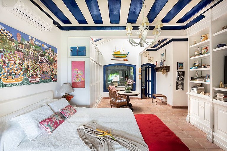 Villa and loft by the sea in Paraty