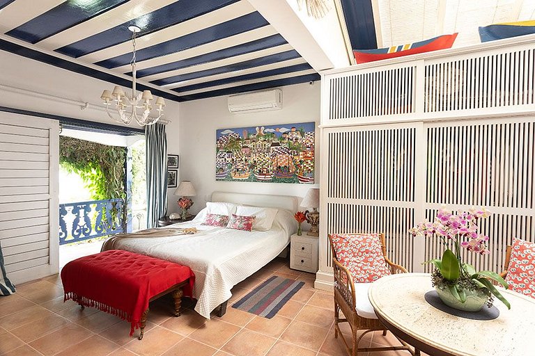 Villa and loft by the sea in Paraty