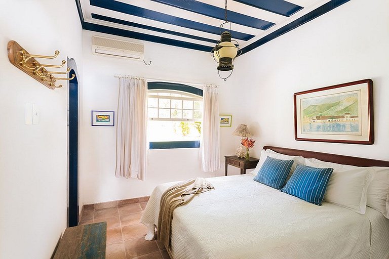 Villa and loft by the sea in Paraty
