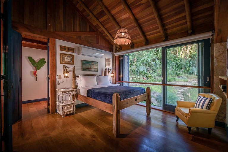 Villa and loft by the sea in Paraty