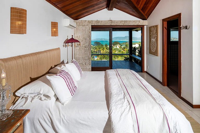 House with sea view in Geribá, Búzios