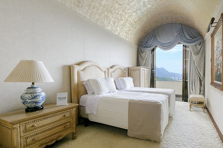 Palazzo dall'architettura unica a Joá - Joa013