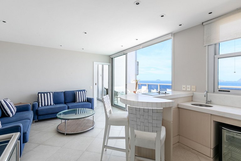 Duplex beachfront penthouse in Ipanema