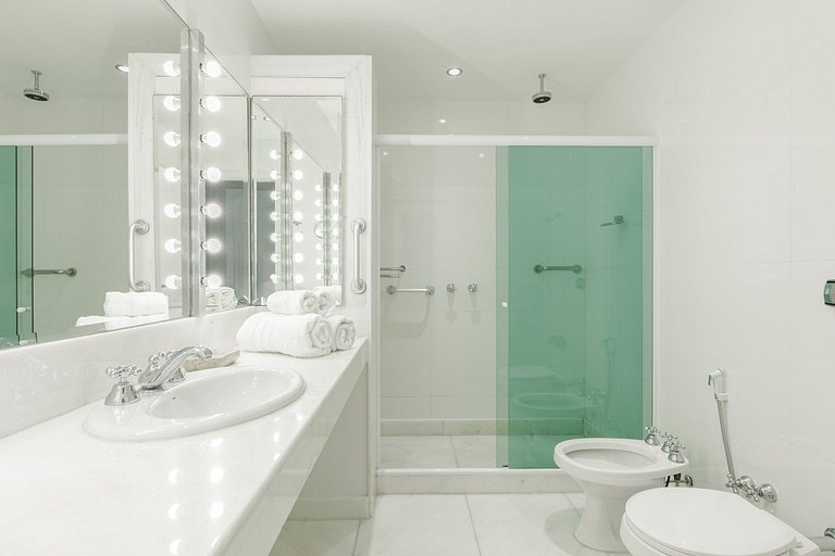 Двухуровневый пентхаус на берегу в Ипанеме - Ipa016