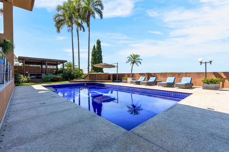 Особняк с невероятными видами в Гуаружа - Gua001